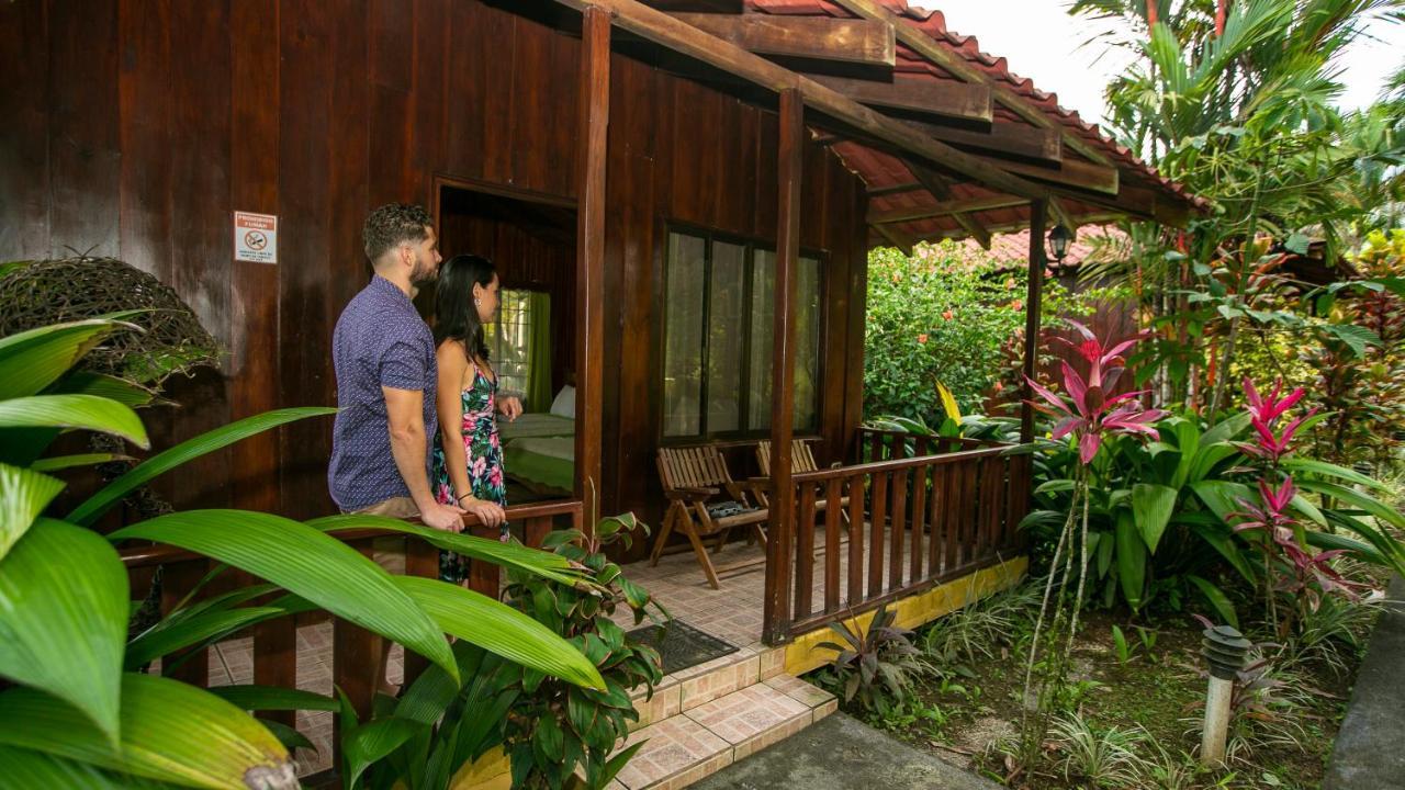 Hotel Rancho Cerro Azul La Fortuna Exterior photo