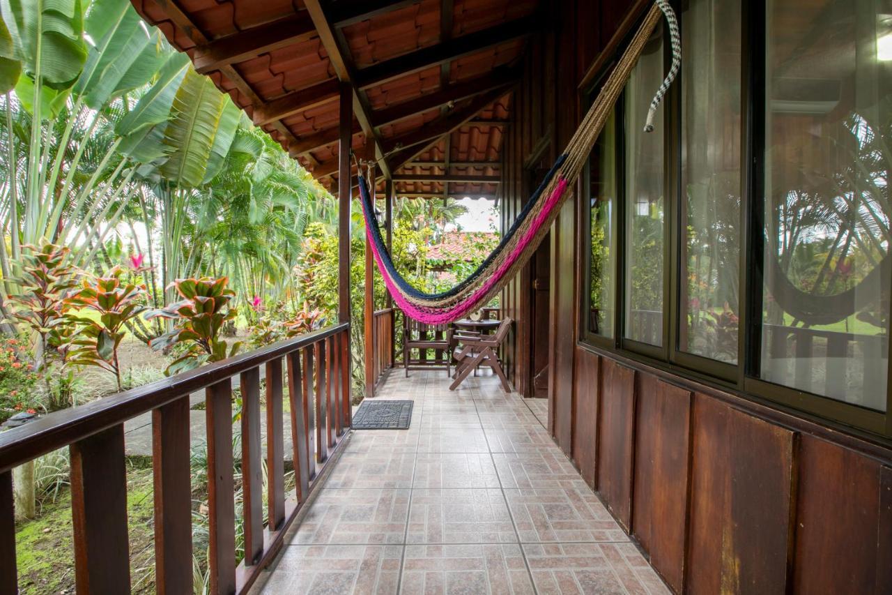 Hotel Rancho Cerro Azul La Fortuna Exterior photo